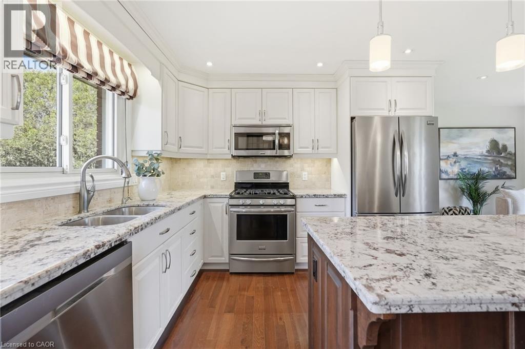 133 New Lakeshore Road, Port Dover, ON - Indoor Photo Showing Kitchen With Double Sink With Upgraded Kitchen