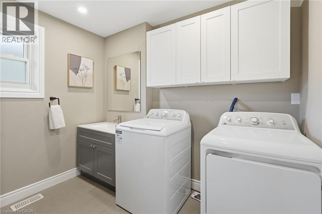 133 New Lakeshore Road, Port Dover, ON - Indoor Photo Showing Laundry Room