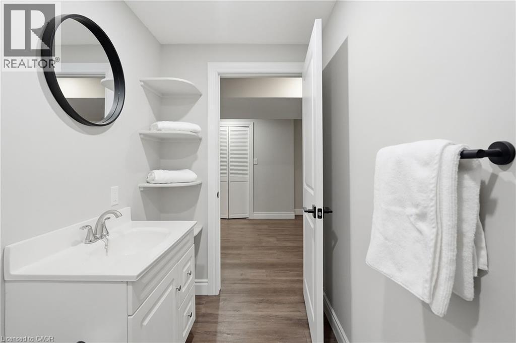 133 New Lakeshore Road, Port Dover, ON - Indoor Photo Showing Bathroom
