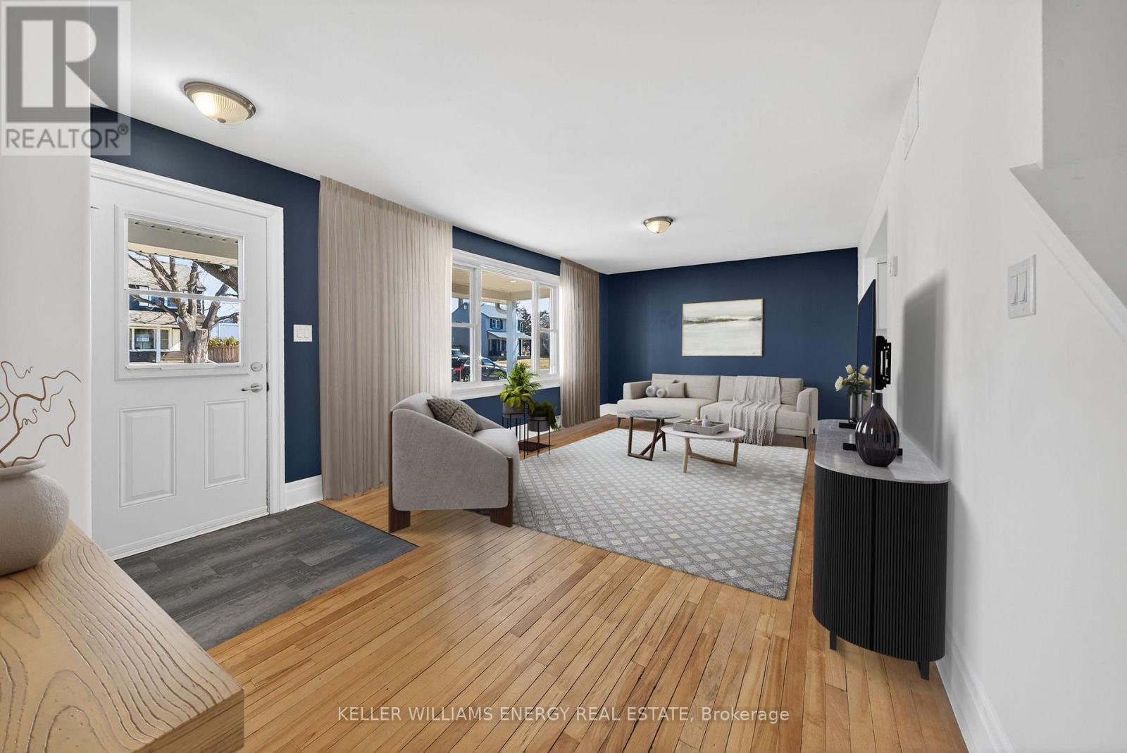 1 Diver Belt Drive, Prince Edward County (Hallowell Ward), ON - Indoor Photo Showing Bedroom