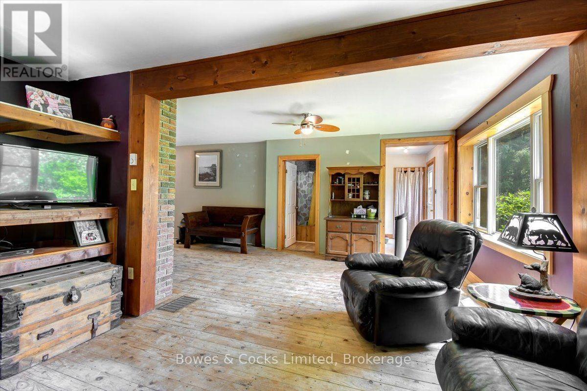 89 Jack Lake Road, North Kawartha, ON - Indoor Photo Showing Other Room