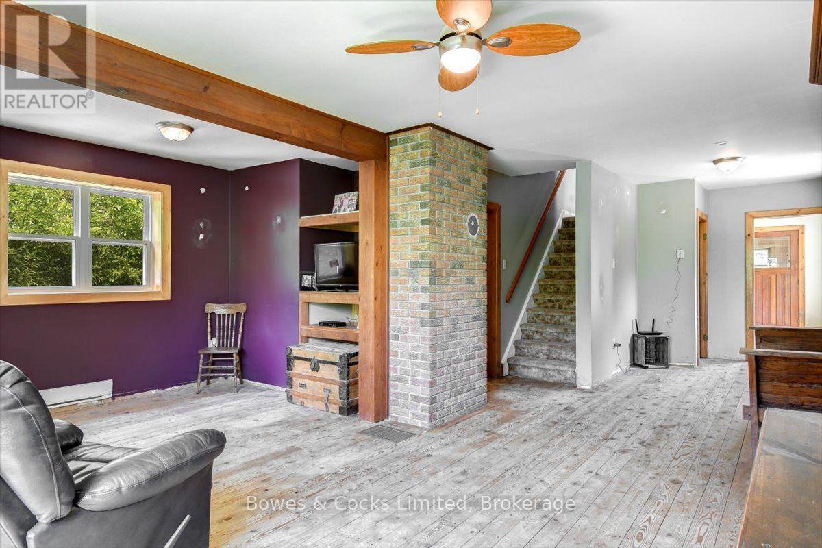 89 Jack Lake Road, North Kawartha, ON - Indoor Photo Showing Other Room