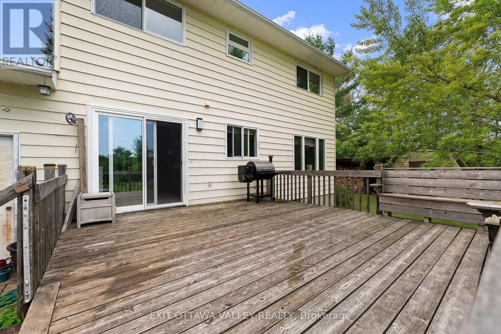 1292 Green Lake Road, North Algona Wilberforce, ON - Outdoor With Deck Patio Veranda With Exterior