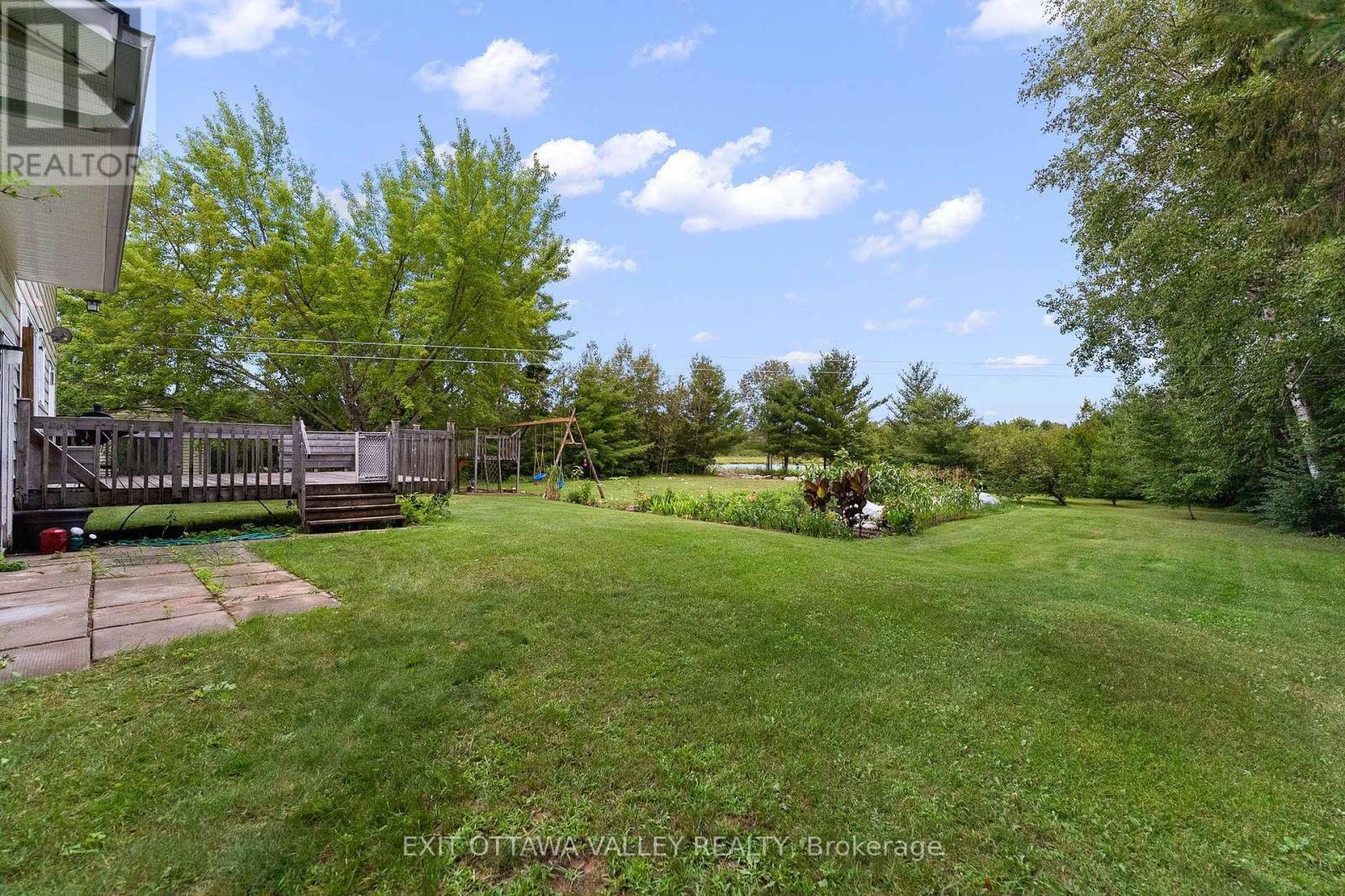 1292 Green Lake Road, North Algona Wilberforce, ON - Outdoor