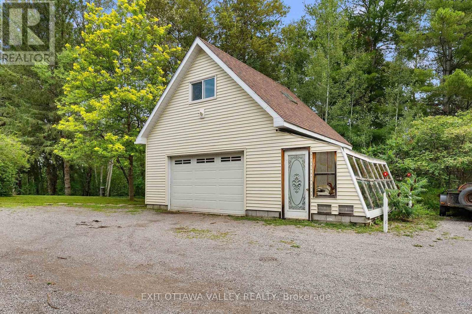 1292 Green Lake Road, North Algona Wilberforce, ON - Outdoor