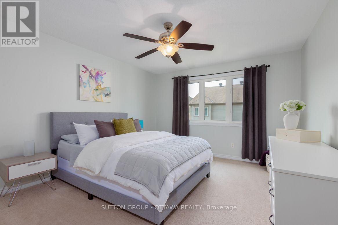 2719 Grand Canal Street, Ottawa, ON - Indoor Photo Showing Bedroom