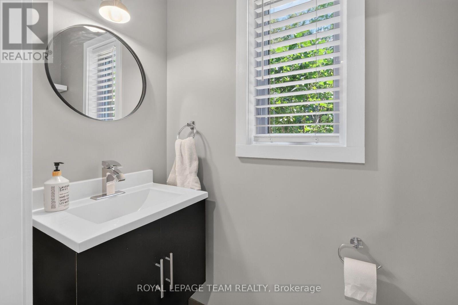 1830 Rollin Road, Clarence-Rockland, ON - Indoor Photo Showing Bathroom
