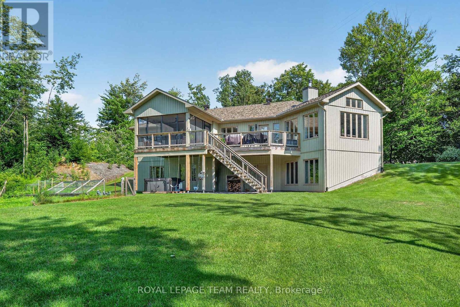 1830 Rollin Road, Clarence-Rockland, ON - Outdoor With Deck Patio Veranda
