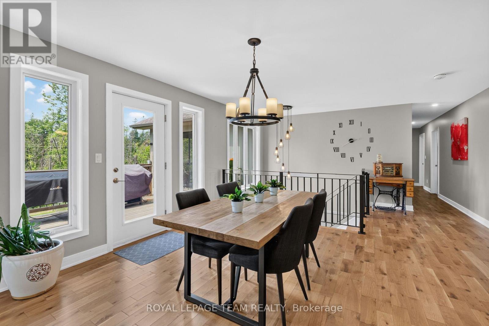 1830 Rollin Road, Clarence-Rockland, ON - Indoor Photo Showing Dining Room