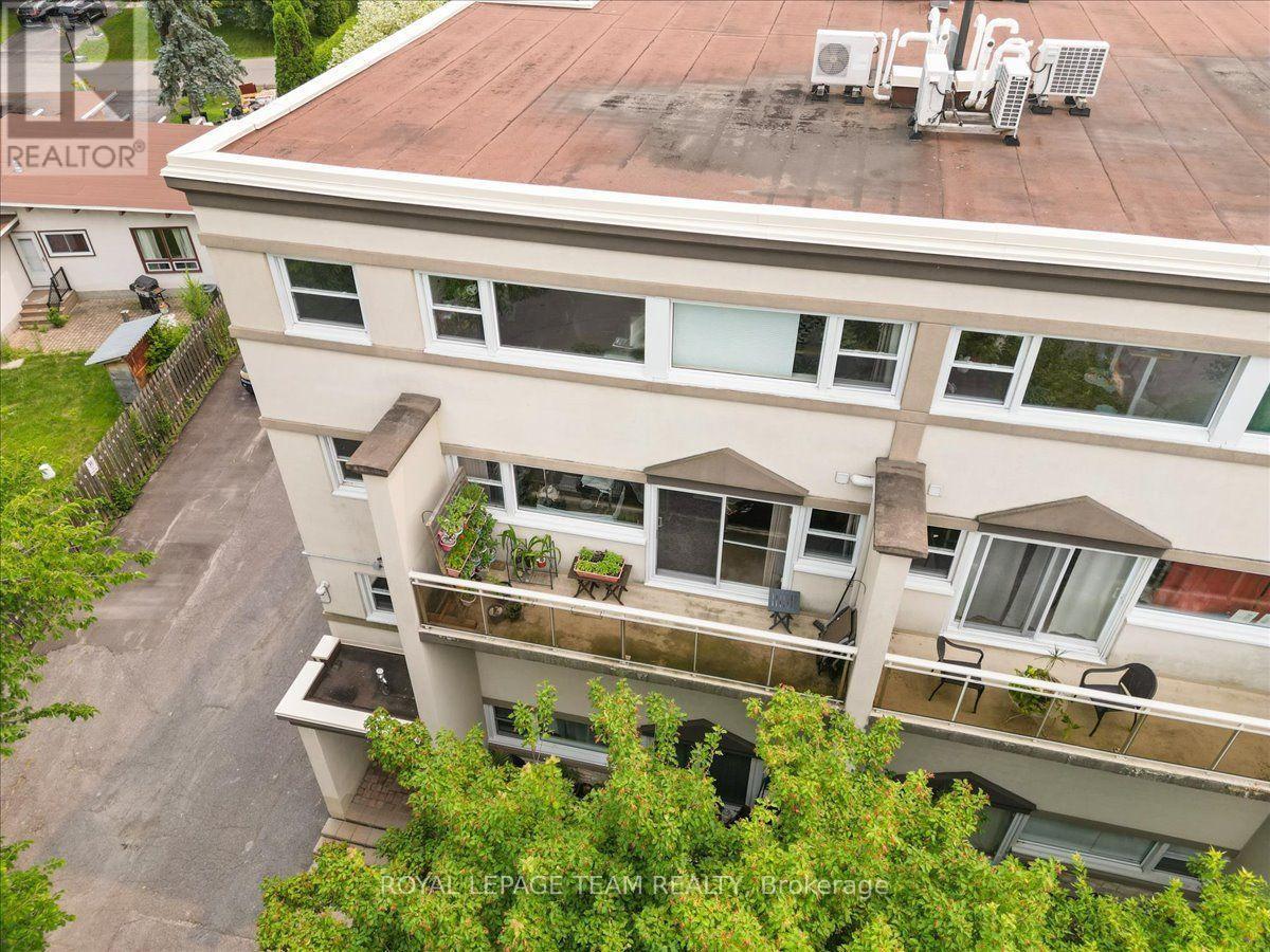 201 - 12 Corkstown Road, Ottawa, ON - Outdoor