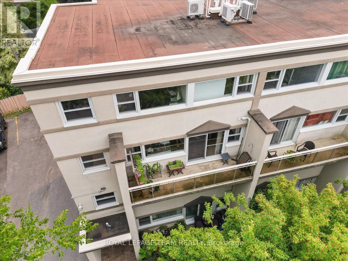 201 - 12 Corkstown Road, Ottawa, ON - Outdoor