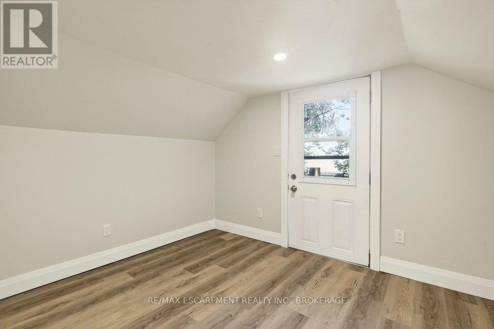 95 Chetwood Street, St. Catharines (Western Hill), ON - Indoor Photo Showing Other Room