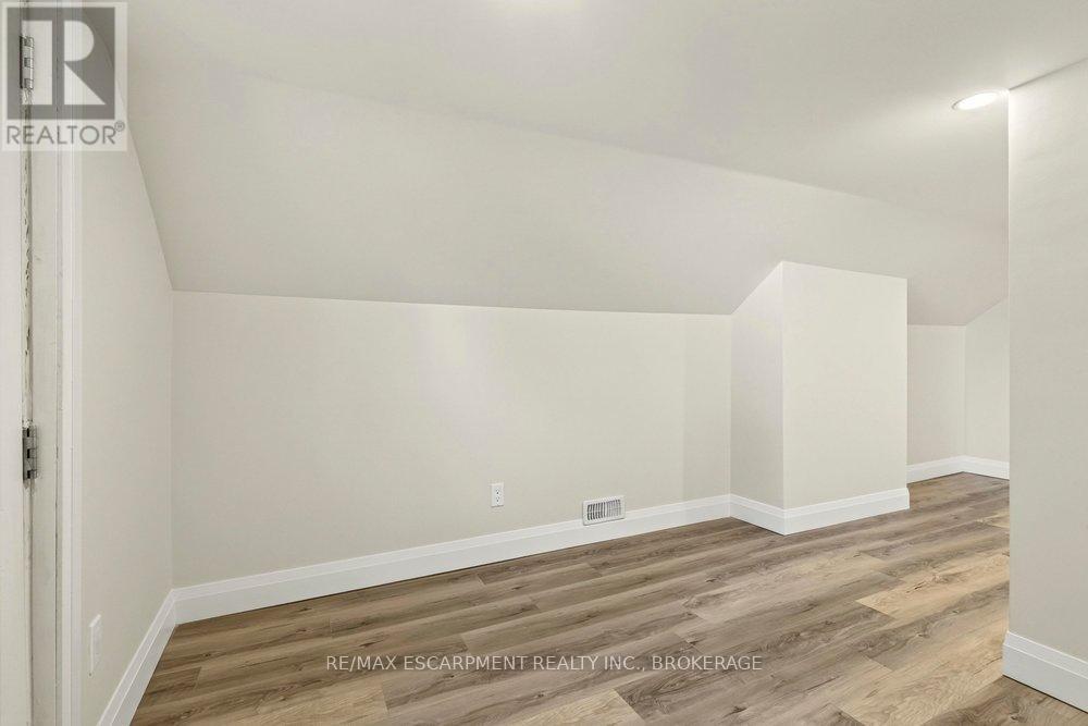 95 Chetwood Street, St. Catharines (Western Hill), ON - Indoor Photo Showing Other Room