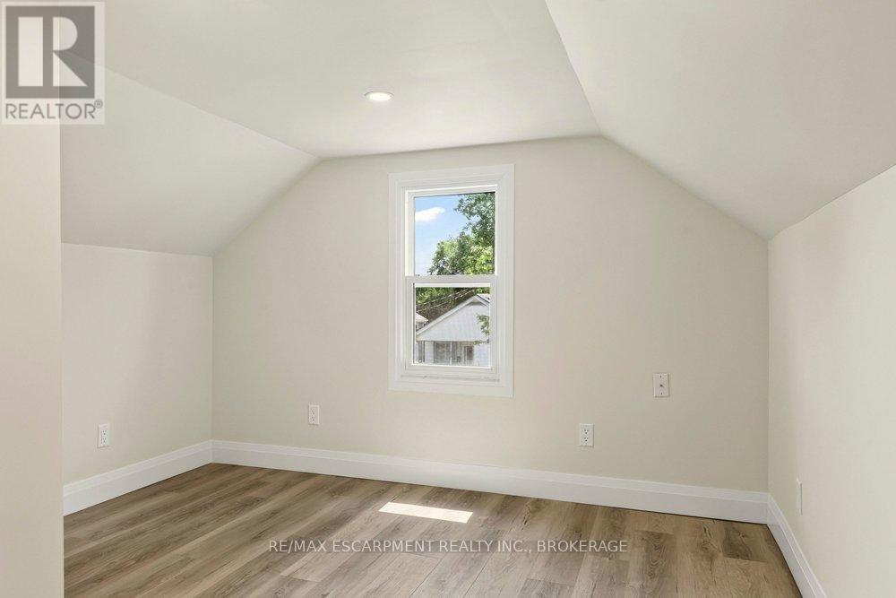95 Chetwood Street, St. Catharines (Western Hill), ON - Indoor Photo Showing Other Room
