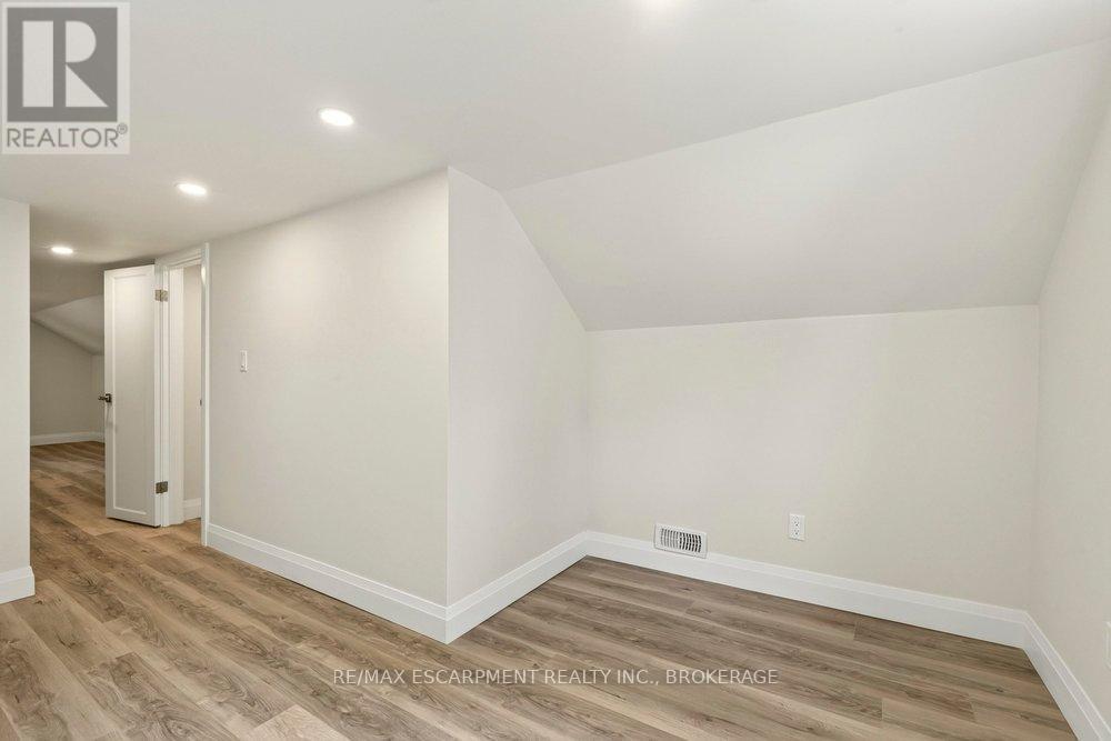 95 Chetwood Street, St. Catharines (Western Hill), ON - Indoor Photo Showing Other Room