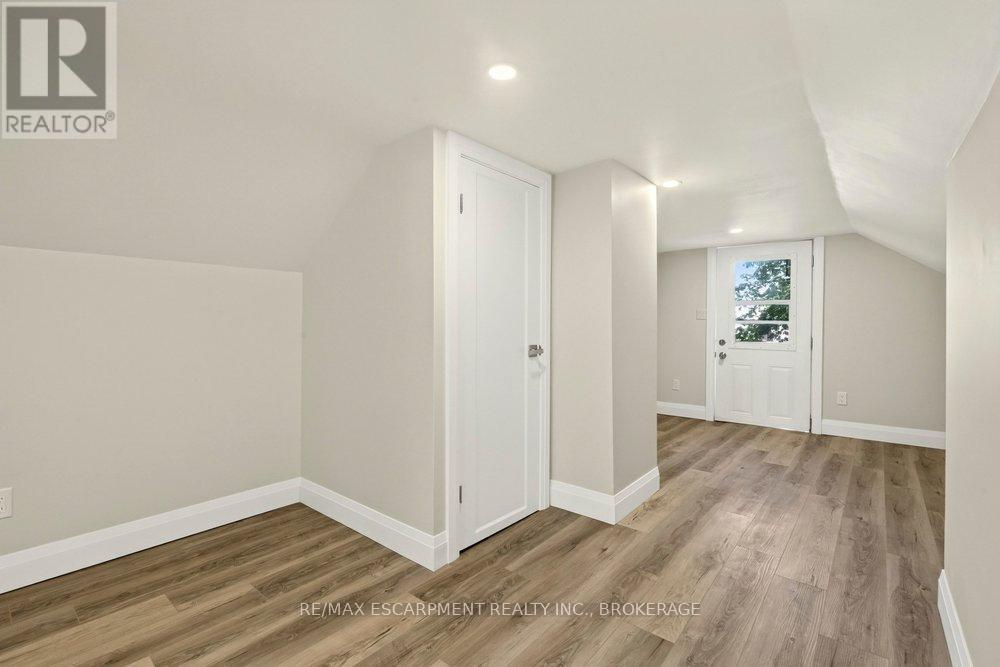 95 Chetwood Street, St. Catharines (Western Hill), ON - Indoor Photo Showing Other Room