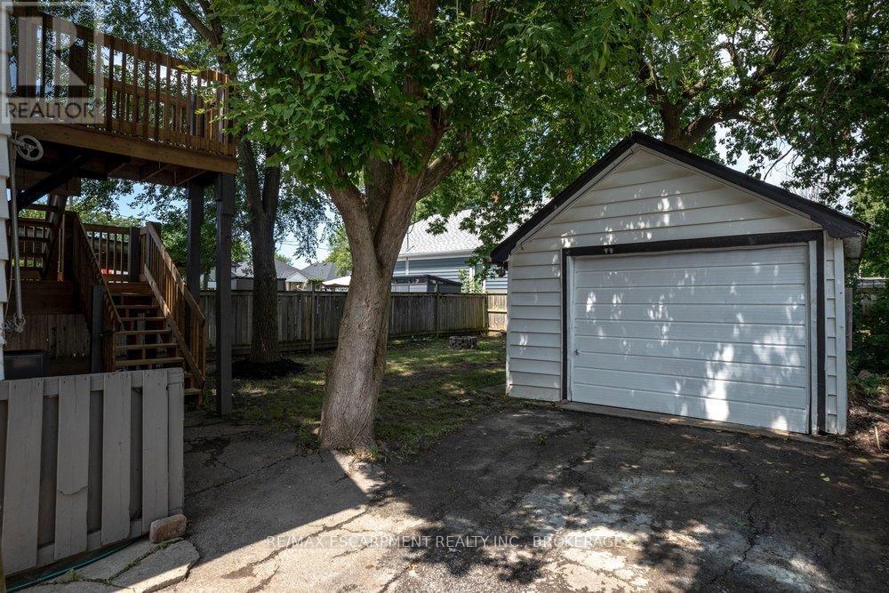 95 Chetwood Street, St. Catharines (Western Hill), ON - Outdoor