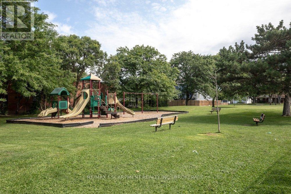 95 Chetwood Street, St. Catharines (Western Hill), ON - Outdoor