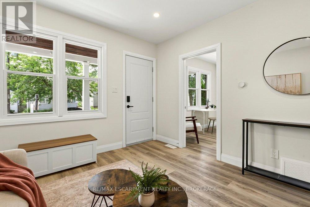 95 Chetwood Street, St. Catharines (Western Hill), ON - Indoor Photo Showing Other Room