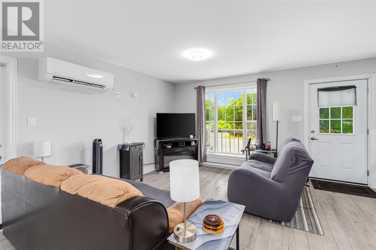 133 Station Road, Avondale, NL - Indoor Photo Showing Living Room