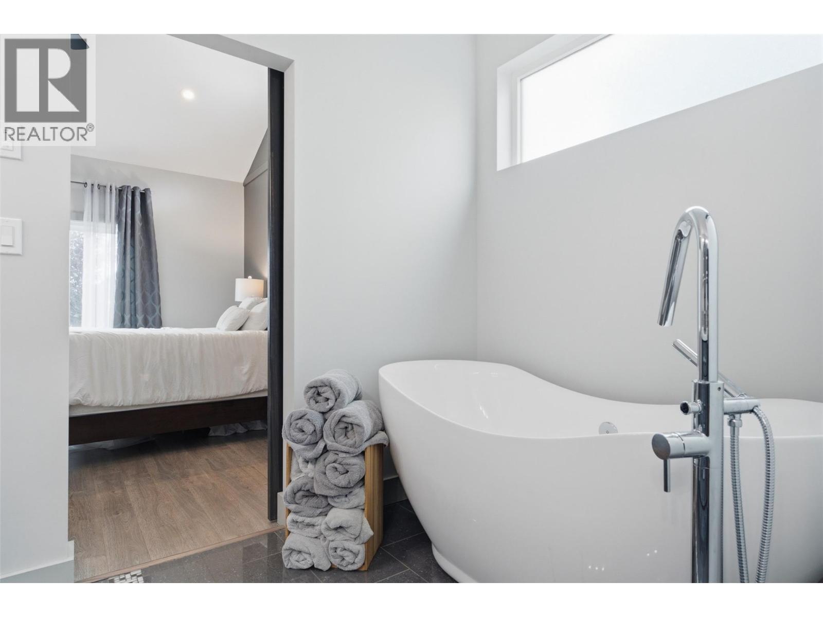 1488 Dunbar Drive, Kamloops, BC - Indoor Photo Showing Other Room