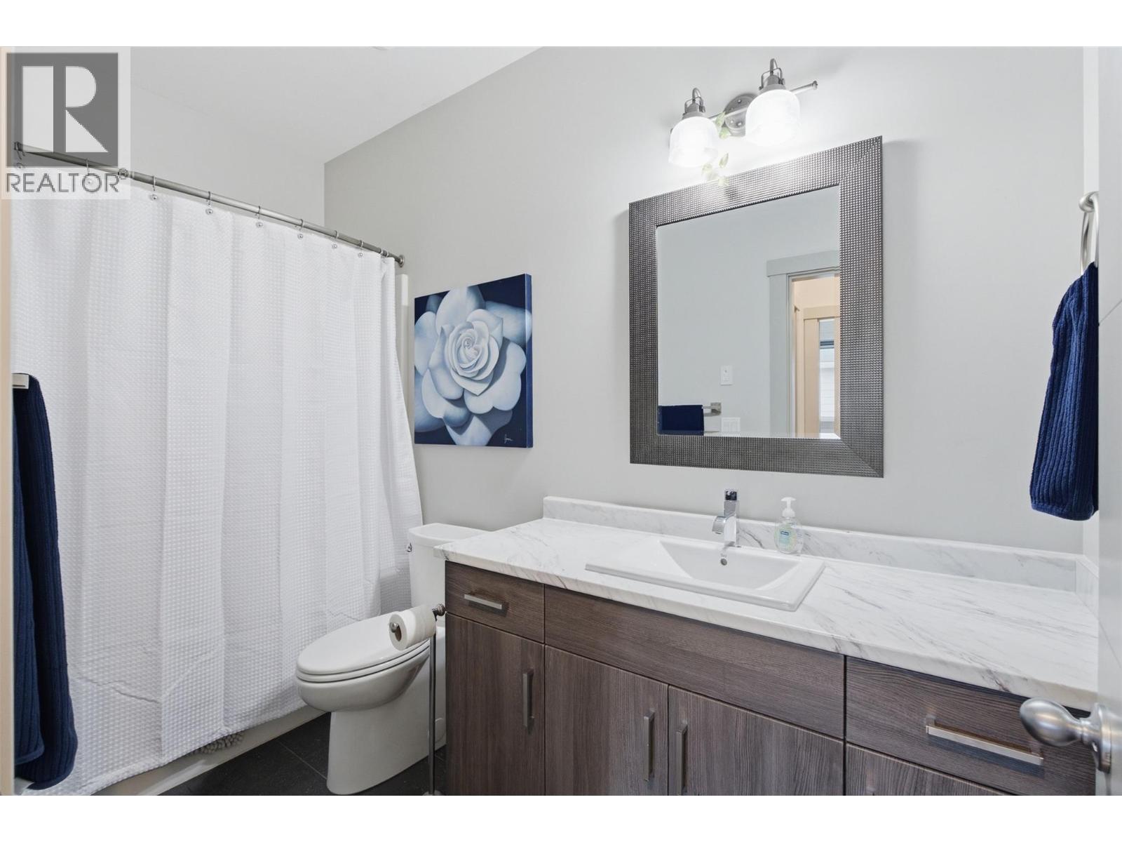 1488 Dunbar Drive, Kamloops, BC - Indoor Photo Showing Bathroom