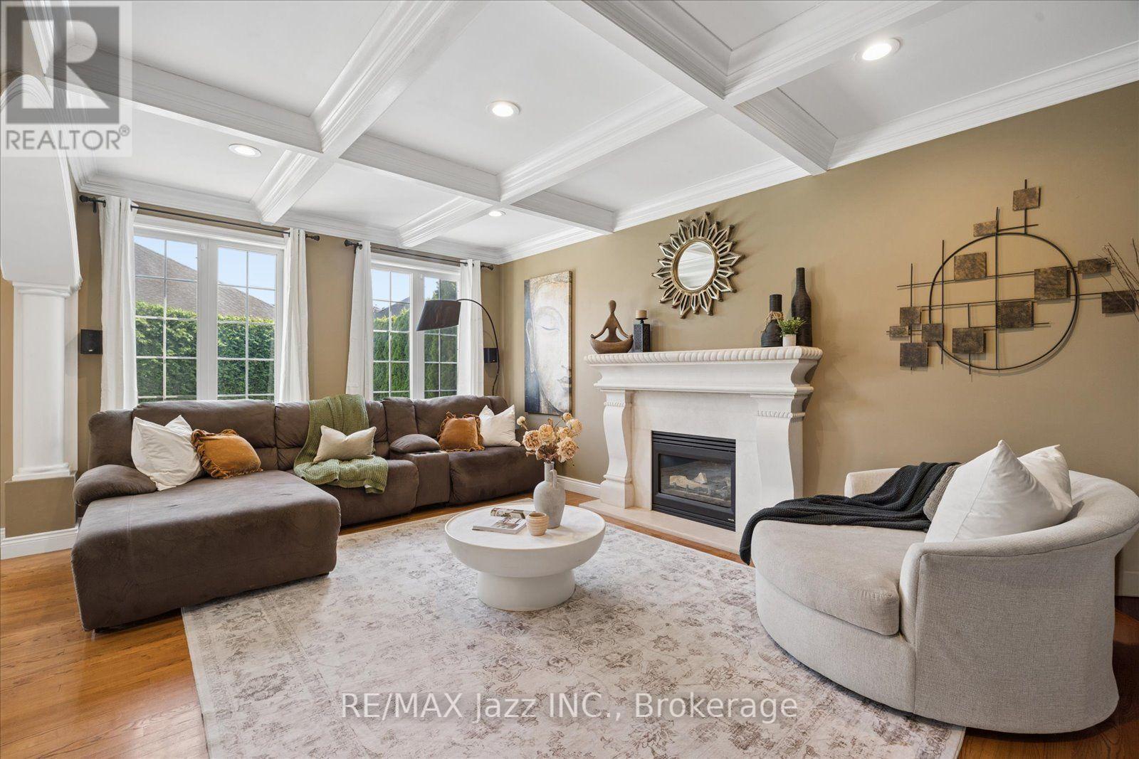 140 Taylorwood Court, Oshawa (Samac), ON - Indoor Photo Showing Living Room With Fireplace