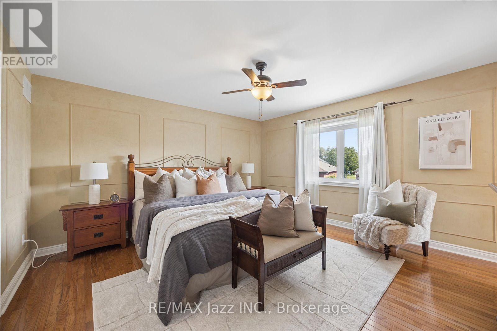 140 Taylorwood Court, Oshawa (Samac), ON - Indoor Photo Showing Bedroom
