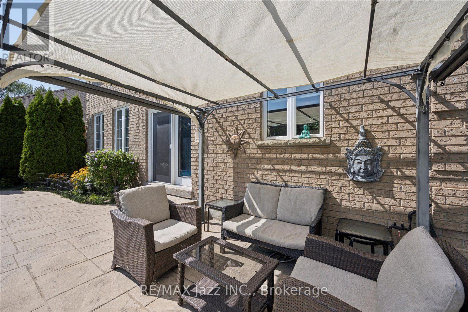 140 Taylorwood Court, Oshawa (Samac), ON - Outdoor With Deck Patio Veranda