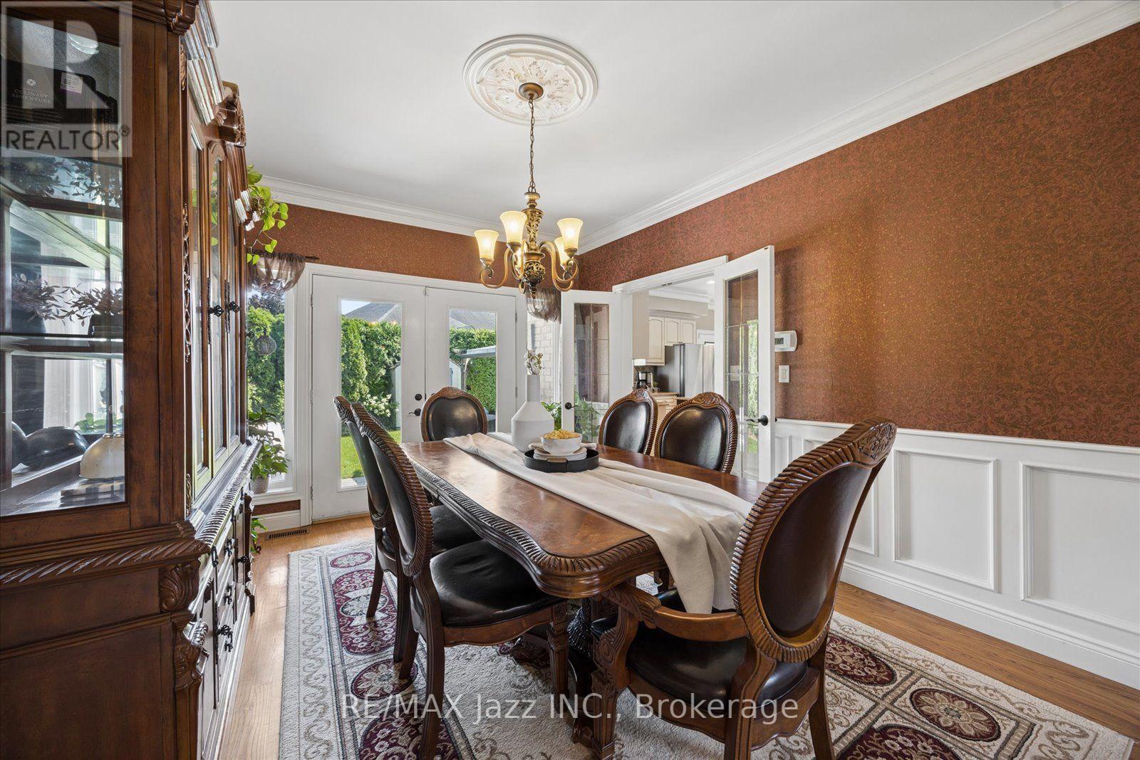 140 Taylorwood Court, Oshawa (Samac), ON - Indoor Photo Showing Dining Room