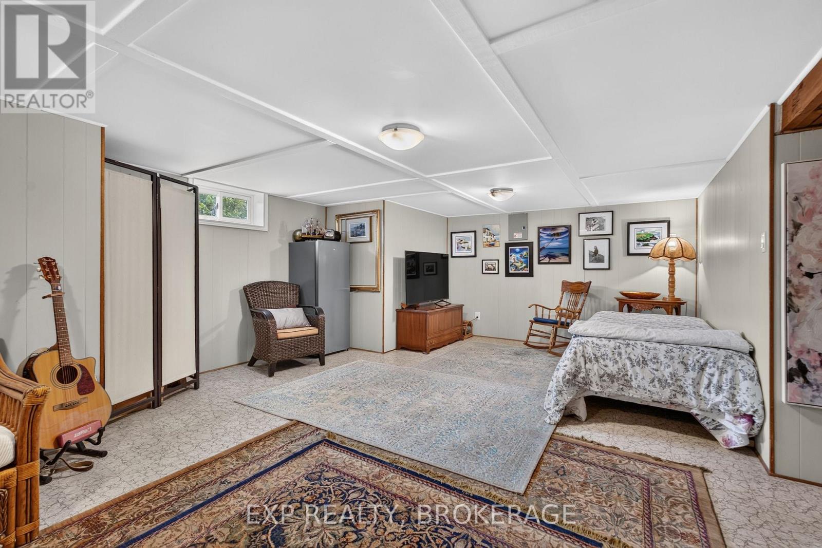 4682 County 2 Road, Front Of Leeds & Seeleys Bay, ON - Indoor