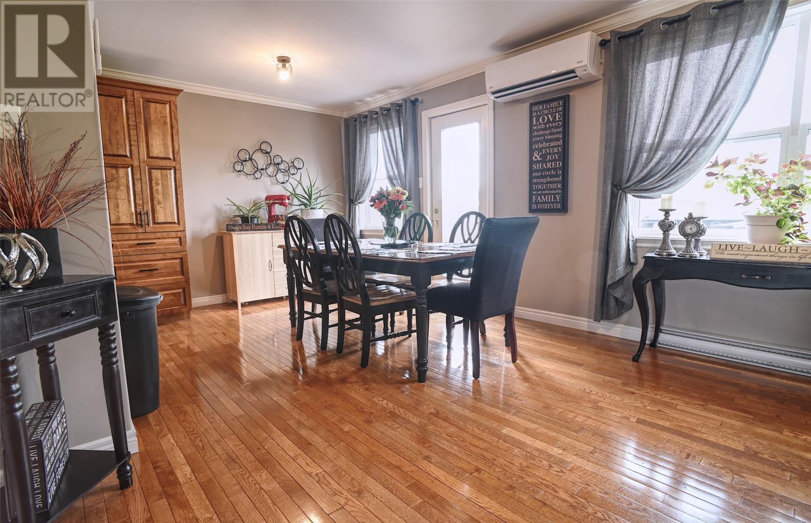 130 Green Acre Drive, St. John'S, NL - Indoor Photo Showing Dining Room