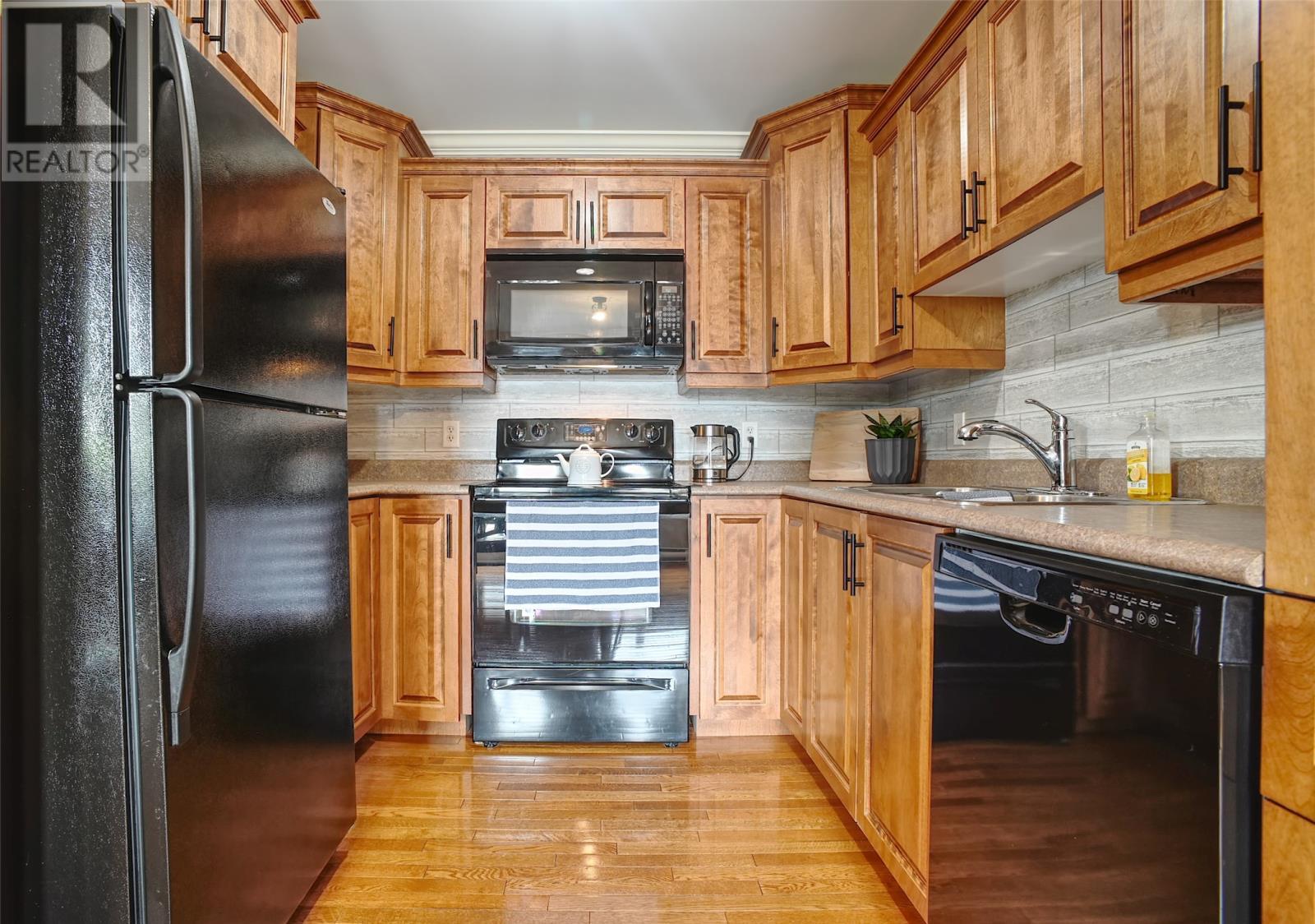 130 Green Acre Drive, St. John'S, NL - Indoor Photo Showing Kitchen With Double Sink
