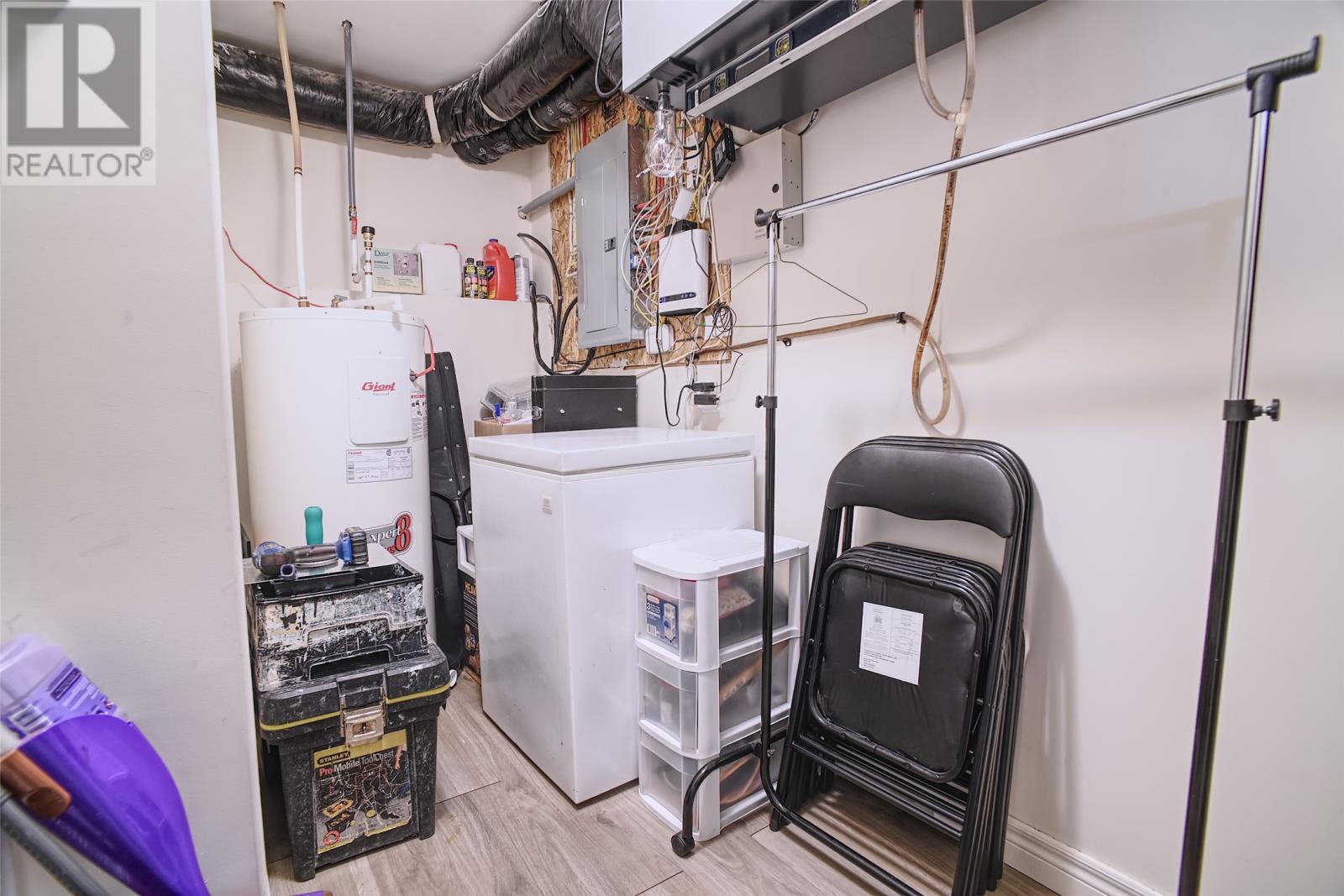 130 Green Acre Drive, St. John'S, NL - Indoor Photo Showing Laundry Room