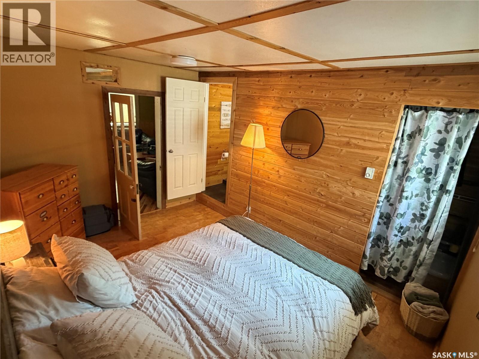 1306 Kewatin Lane, Turtle Lake, SK - Indoor Photo Showing Bedroom