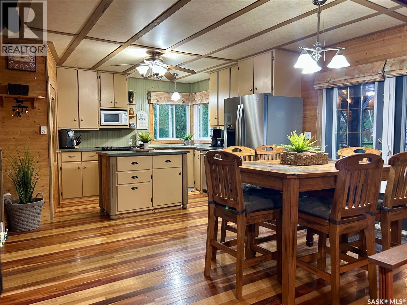 1306 Kewatin Lane, Turtle Lake, SK - Indoor Photo Showing Dining Room