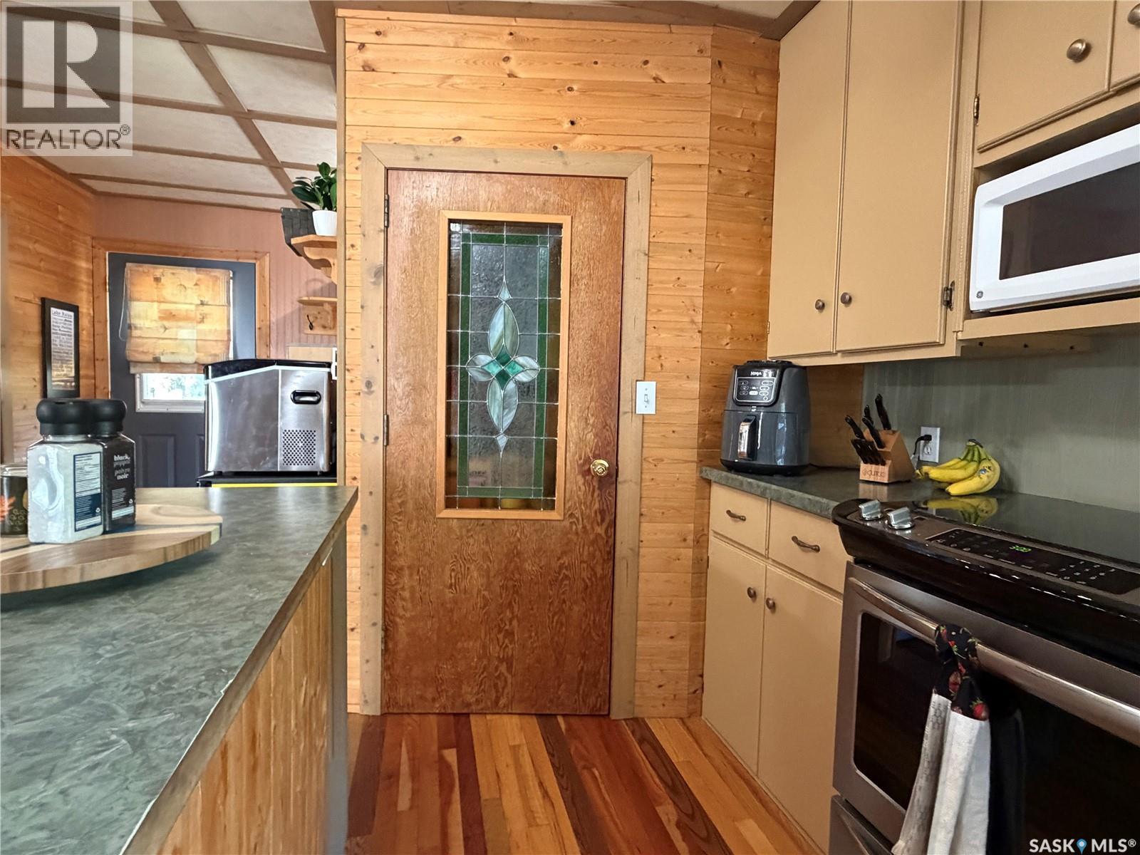 1306 Kewatin Lane, Turtle Lake, SK - Indoor Photo Showing Kitchen