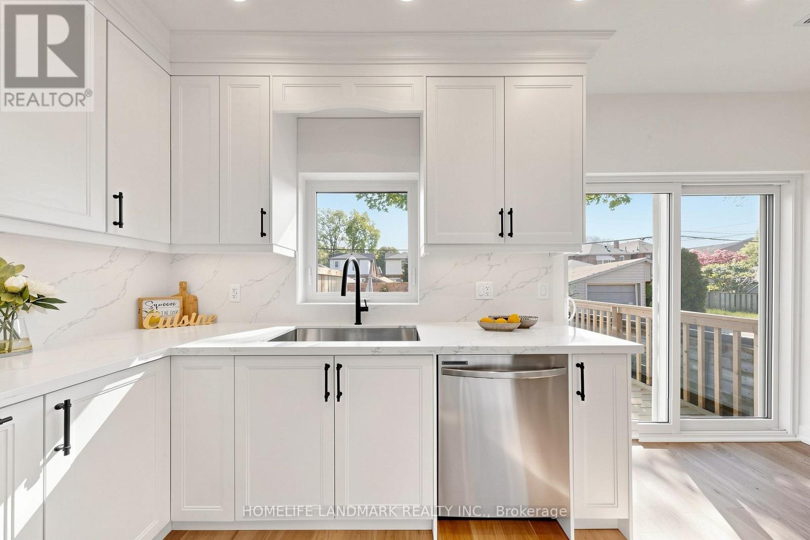 55 Chilton Road, Toronto, ON - Indoor Photo Showing Kitchen