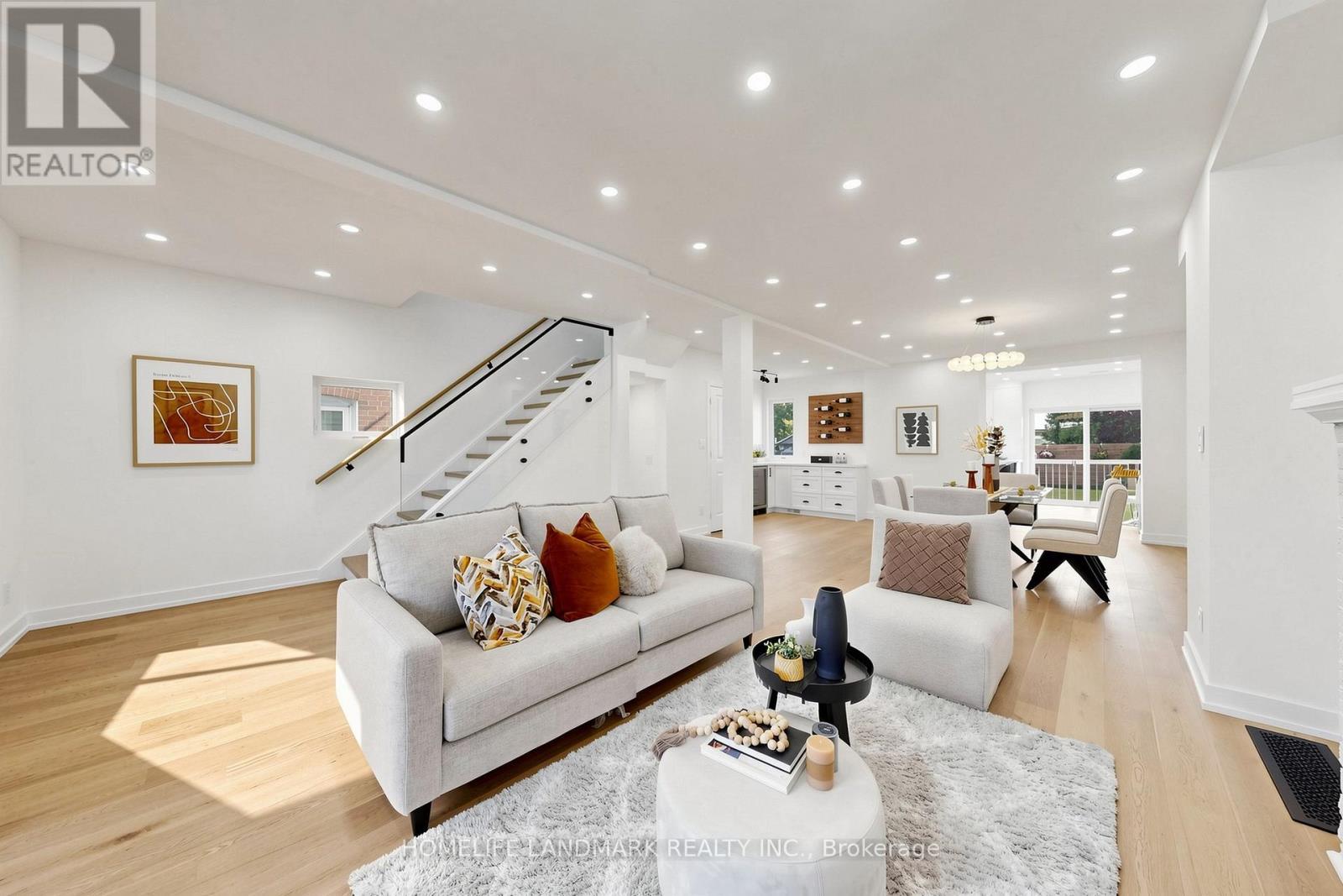 55 Chilton Road, Toronto, ON - Indoor Photo Showing Living Room
