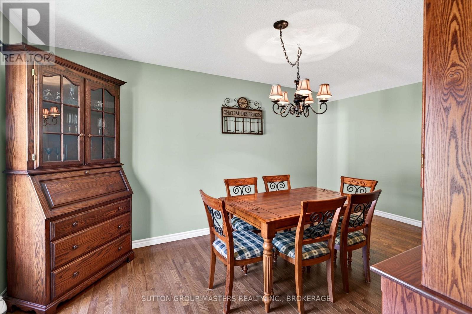 133 Britannia Crescent, Loyalist (Bath), ON - Indoor Photo Showing Dining Room