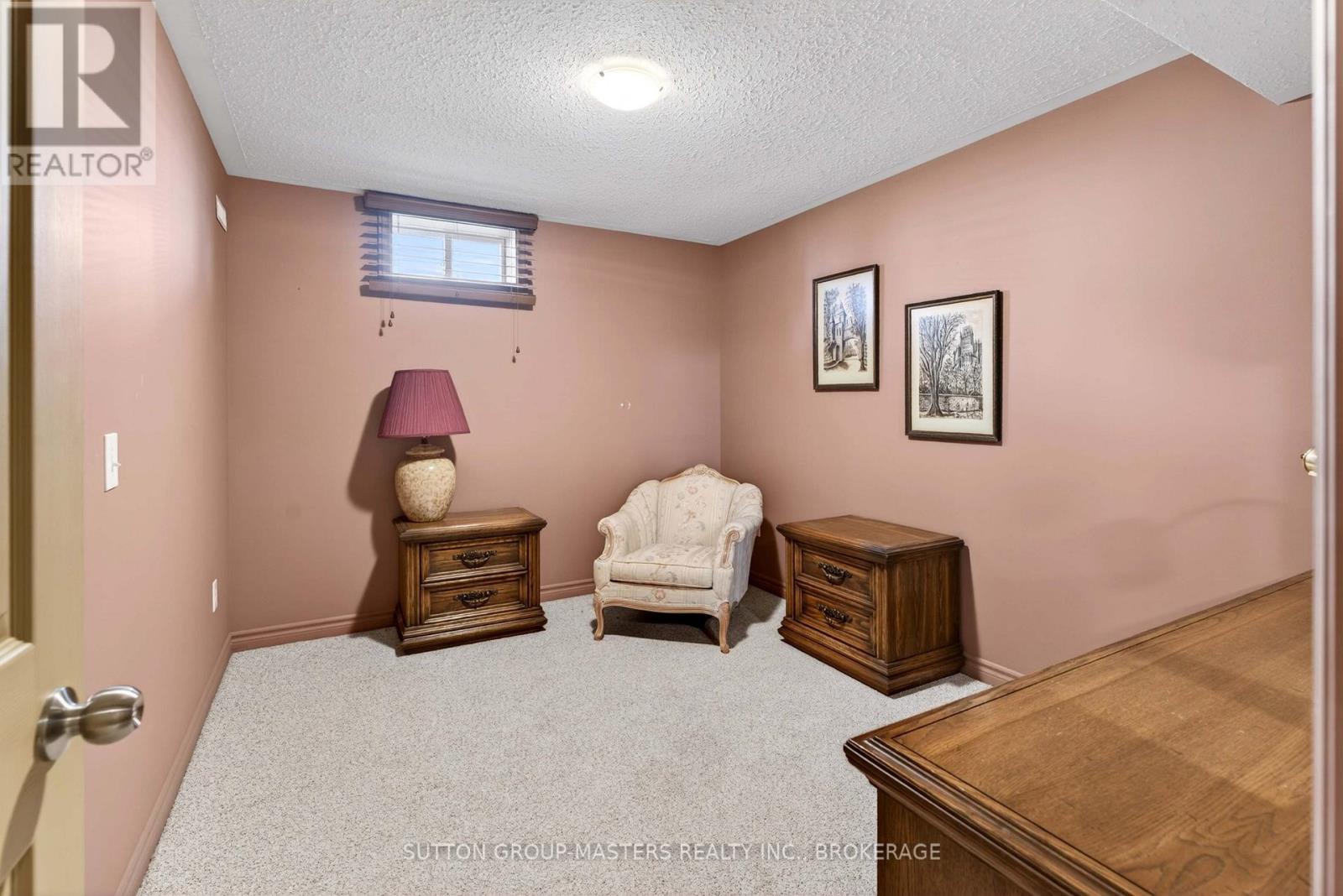 133 Britannia Crescent, Loyalist (Bath), ON - Indoor