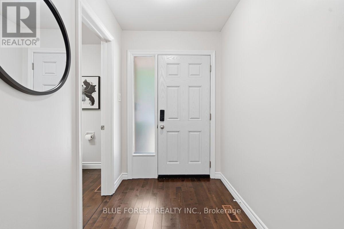 742 Fanshawe Park Road E, London North (North C), ON - Indoor Photo Showing Other Room