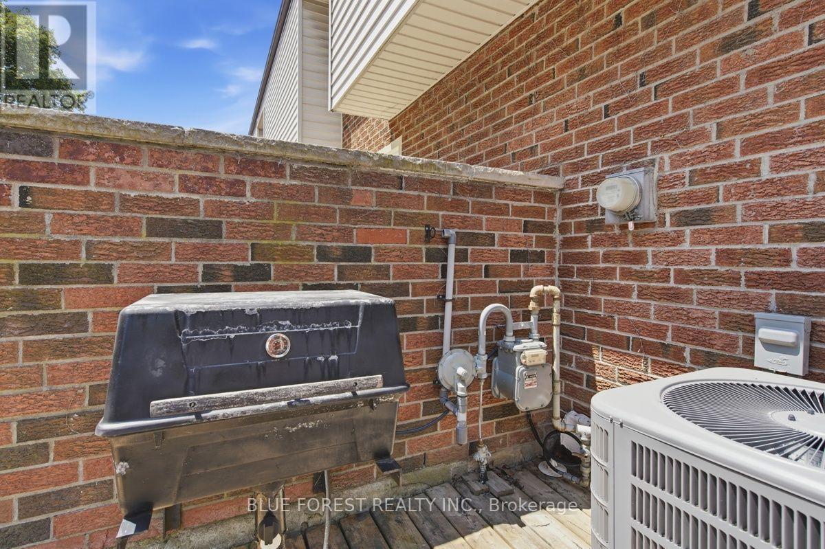 742 Fanshawe Park Road E, London North (North C), ON - Indoor Photo Showing Bathroom