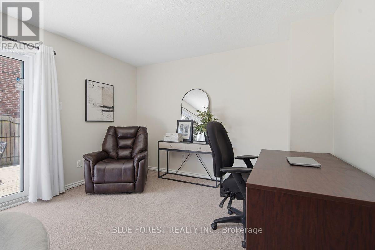 742 Fanshawe Park Road E, London North (North C), ON - Indoor Photo Showing Office