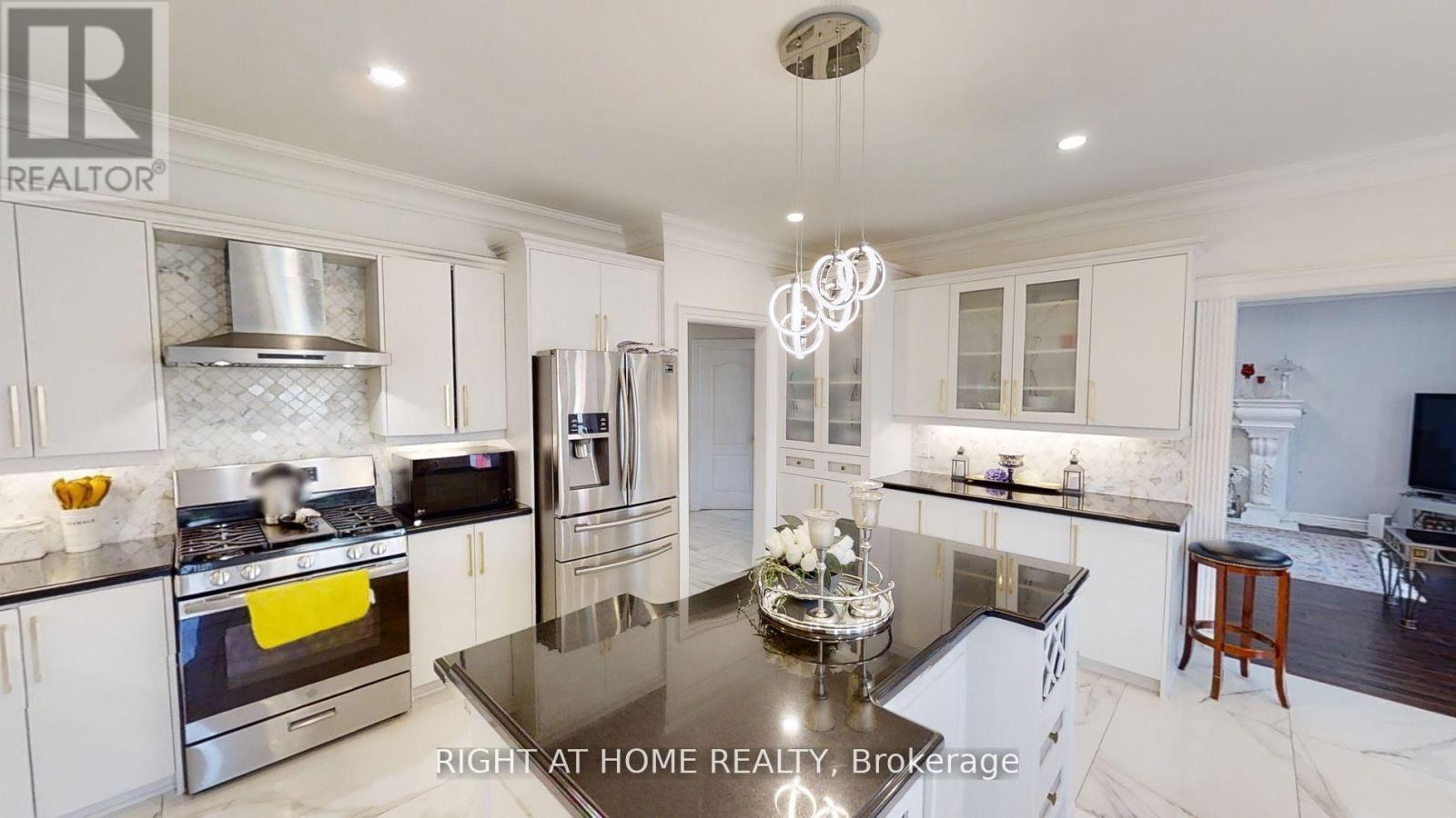 31 Northgate Crescent E, Richmond Hill, ON - Indoor