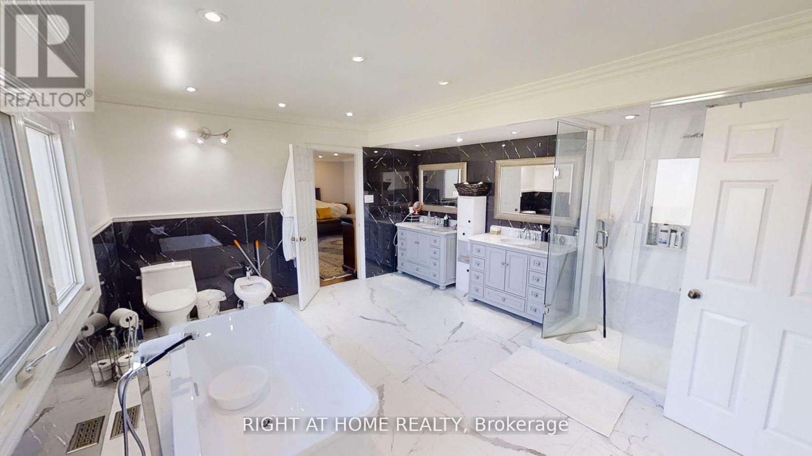 31 Northgate Crescent E, Richmond Hill, ON - Indoor