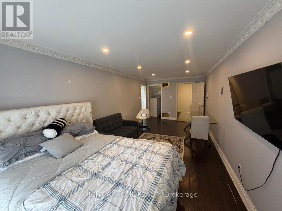 31 Northgate Crescent E, Richmond Hill, ON - Indoor Photo Showing Bedroom