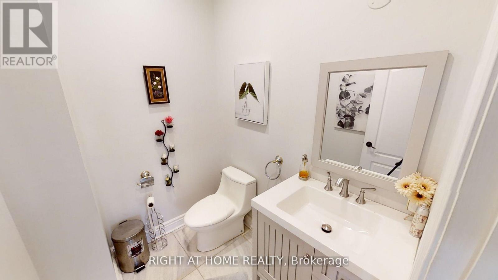 31 Northgate Crescent E, Richmond Hill, ON - Indoor Photo Showing Bathroom