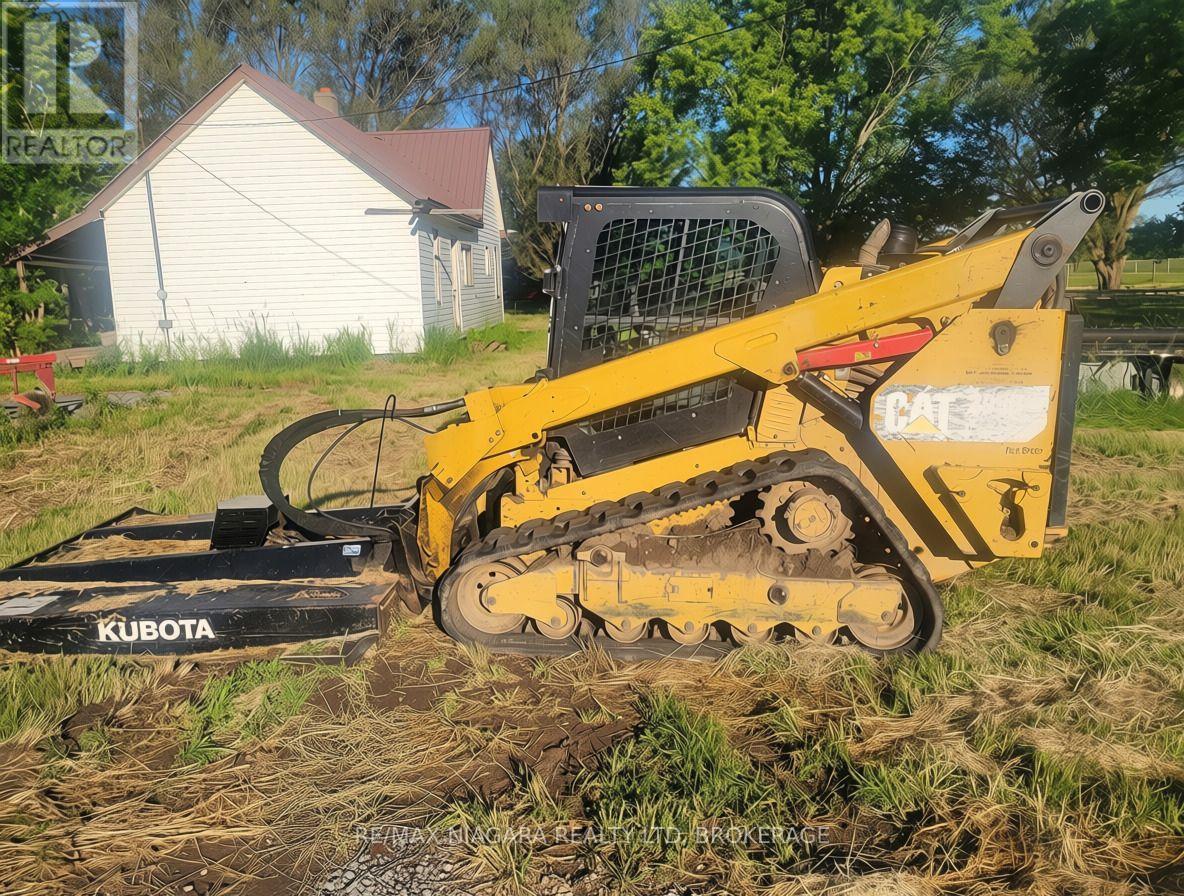 KUBOTA Bushhog Attachment - 6409 Willow Road, Niagara Falls (Lyons Creek), ON