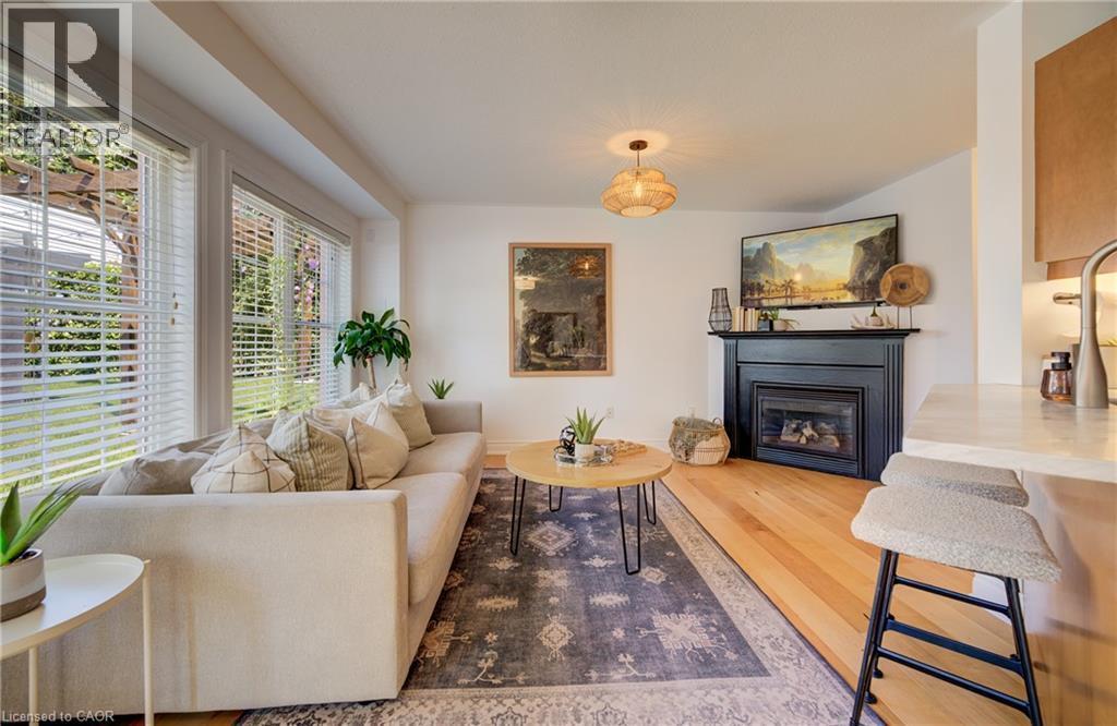 3 Golden Iris Crescent, Hamilton, ON - Indoor Photo Showing Living Room With Fireplace